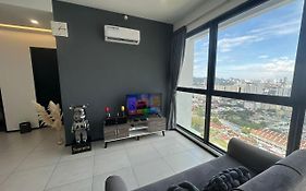 New Brand Ktv Set, Netflix, 3 Queen Bed High Floor